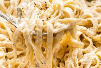 Thumbnail for Vegan Alfredo Sauce Recipe